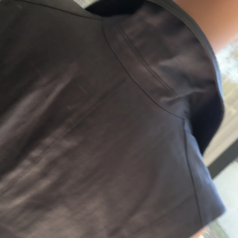 BB Dakota vest. Size Medium. Leather Trim